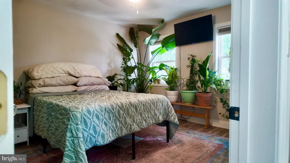 912 BARNABY STREET SE #302 Washington, DC 20032