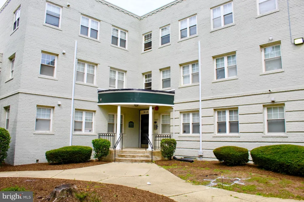 912 BARNABY STREET SE #302 Washington, DC 20032