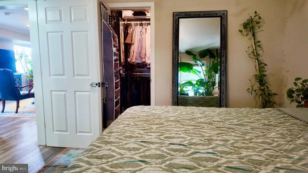 912 BARNABY STREET SE #302 Washington, DC 20032
