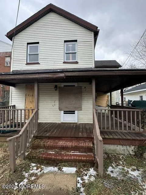 12 Avenue A