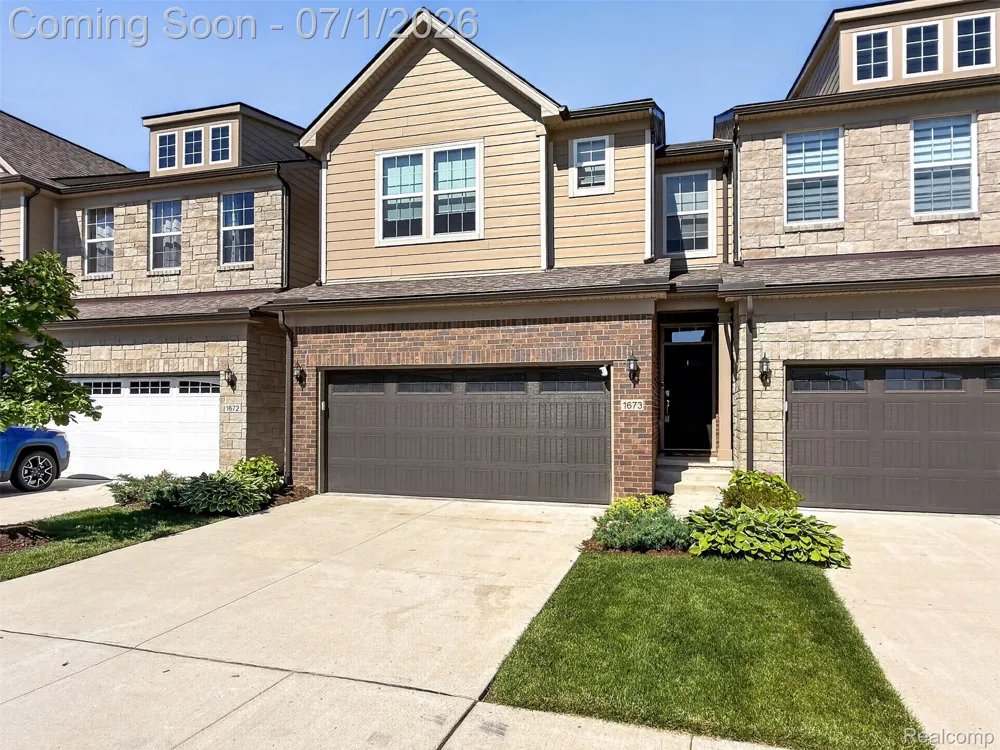 1673 Addison Circle Commerce Charter Township, MI 48390