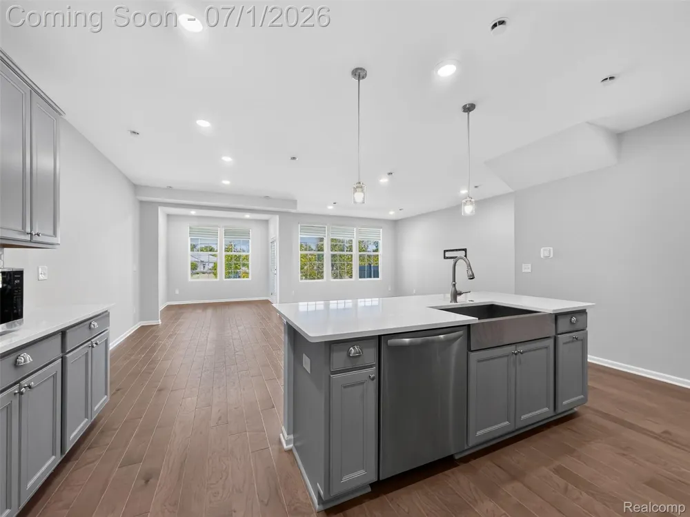 1673 Addison Circle Commerce Charter Township, MI 48390