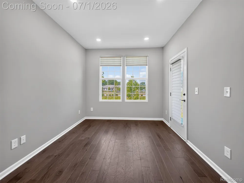 1673 Addison Circle Commerce Charter Township, MI 48390