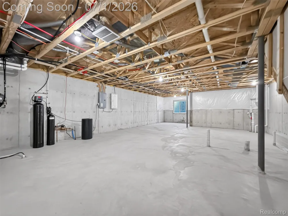 1673 Addison Circle Commerce Charter Township, MI 48390