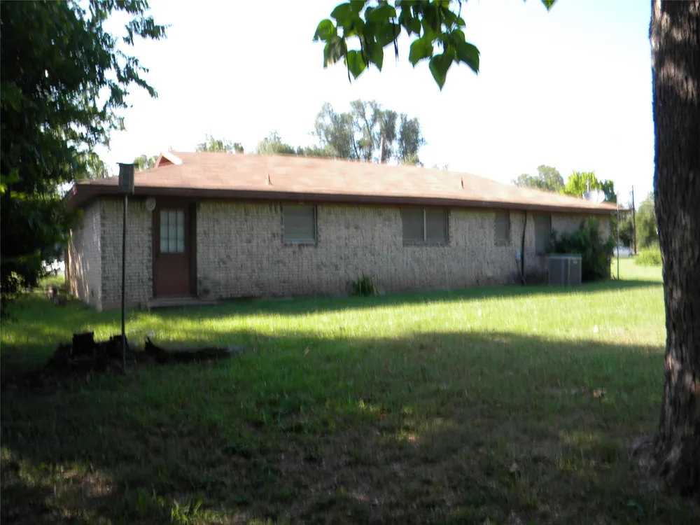 1450 W Ash Street Stephenville, TX 76401