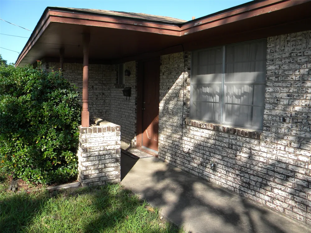 1450 W Ash Street Stephenville, TX 76401