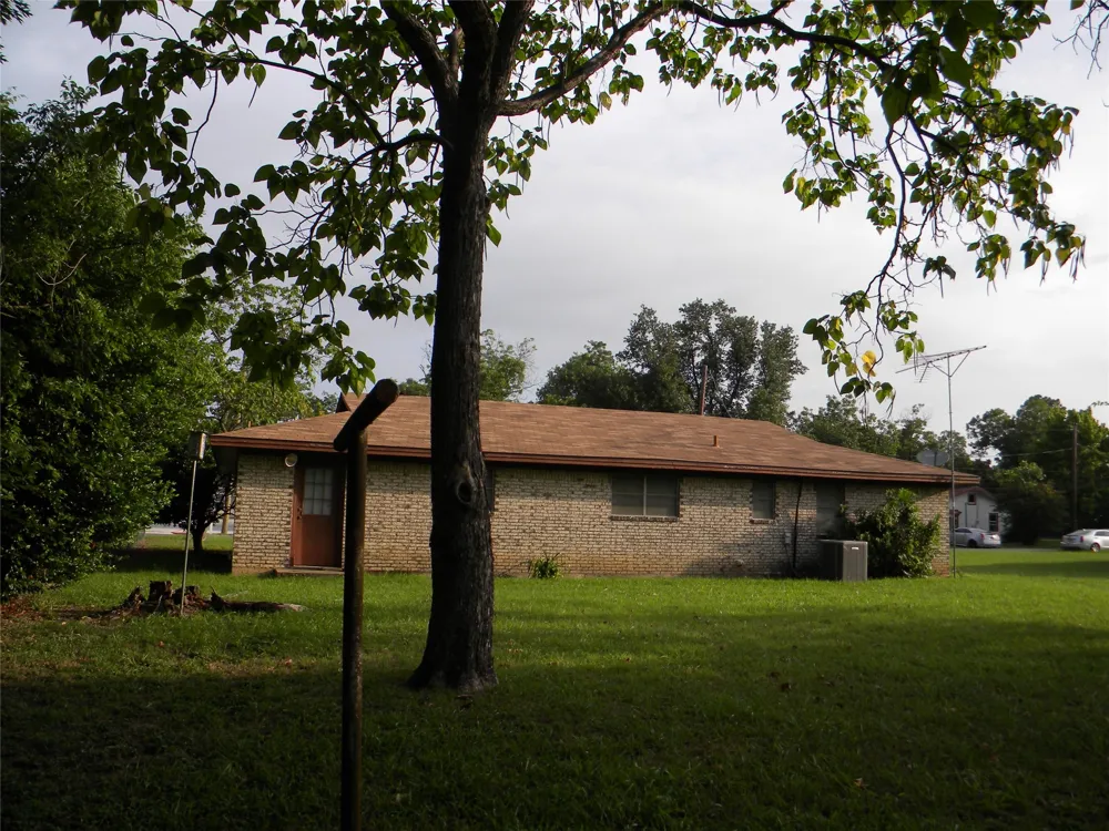 1450 W Ash Street Stephenville, TX 76401