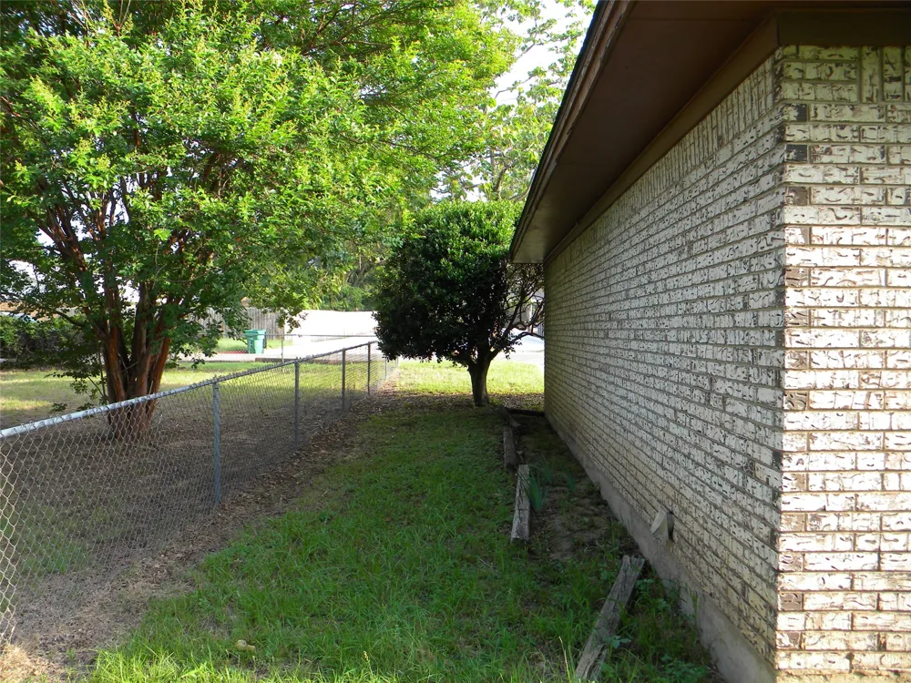 1450 W Ash Street Stephenville, TX 76401