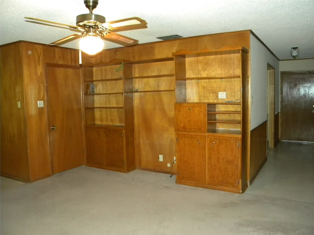 1450 W Ash Street Stephenville, TX 76401