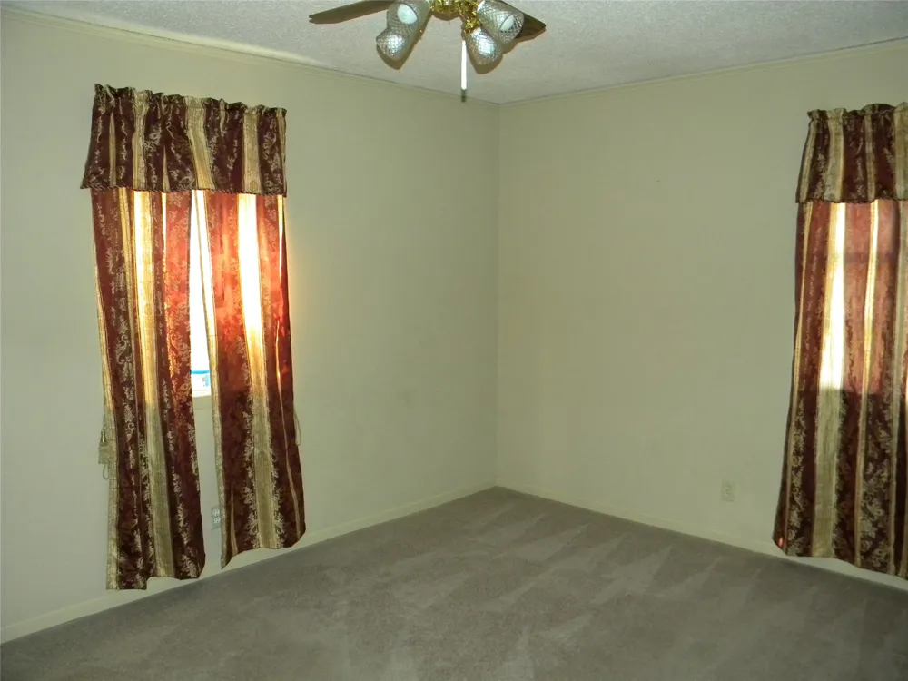 1450 W Ash Street Stephenville, TX 76401