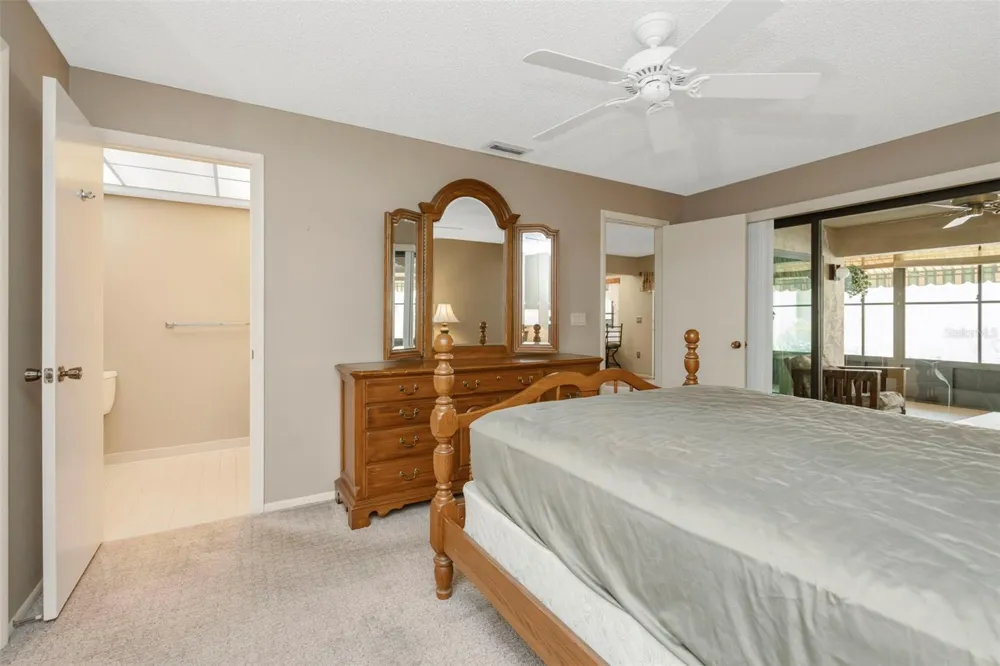 3825 GLEN OAKS MANOR DRIVE Sarasota, FL 34232