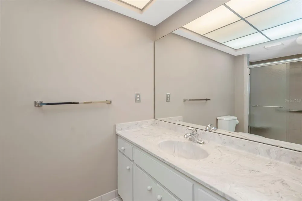 3825 GLEN OAKS MANOR DRIVE Sarasota, FL 34232