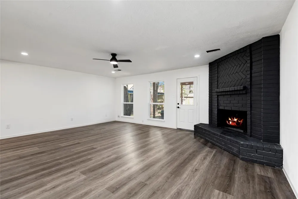 3230 Hombly Road Houston, TX 77066