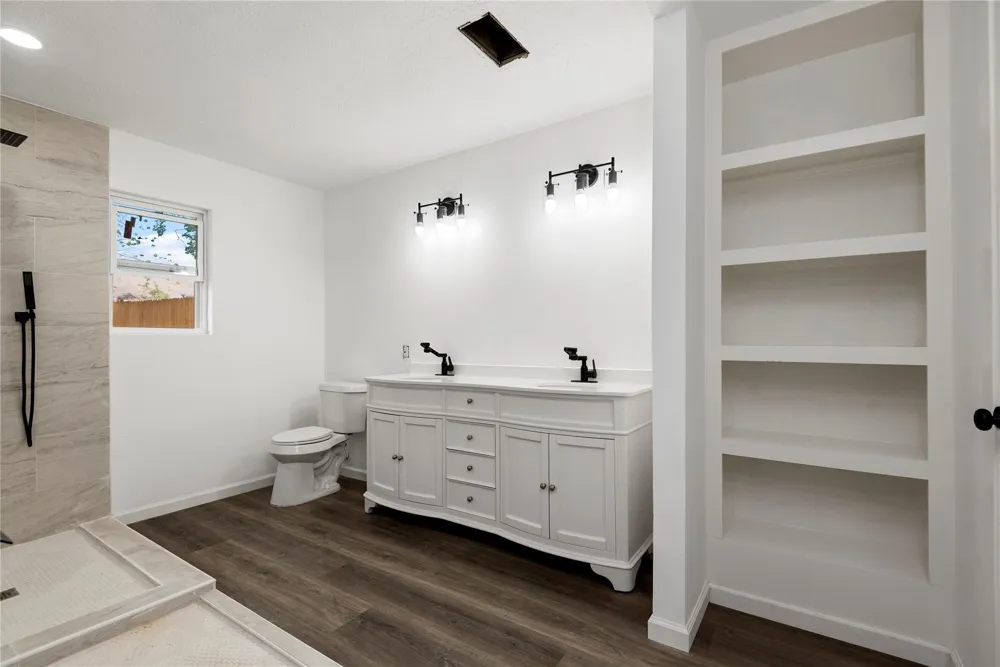3230 Hombly Road Houston, TX 77066