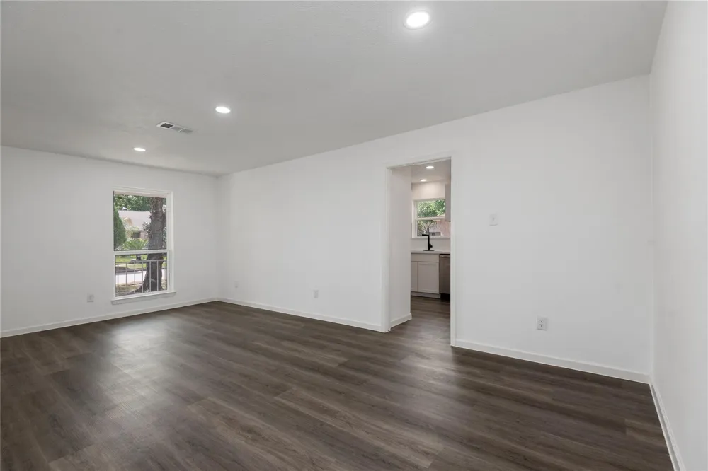 3230 Hombly Road Houston, TX 77066