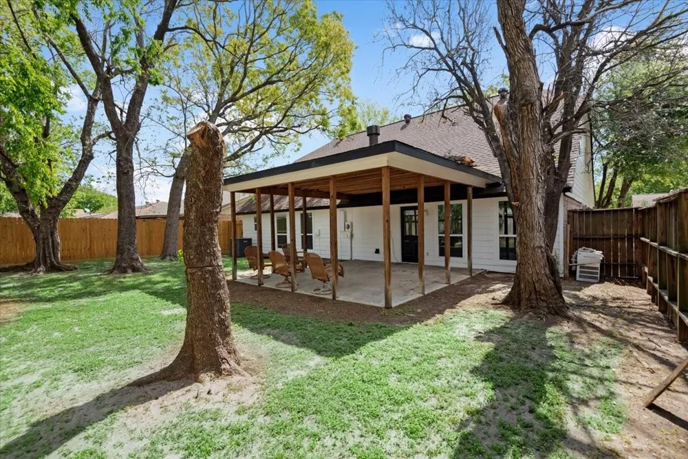 3230 Hombly Road Houston, TX 77066