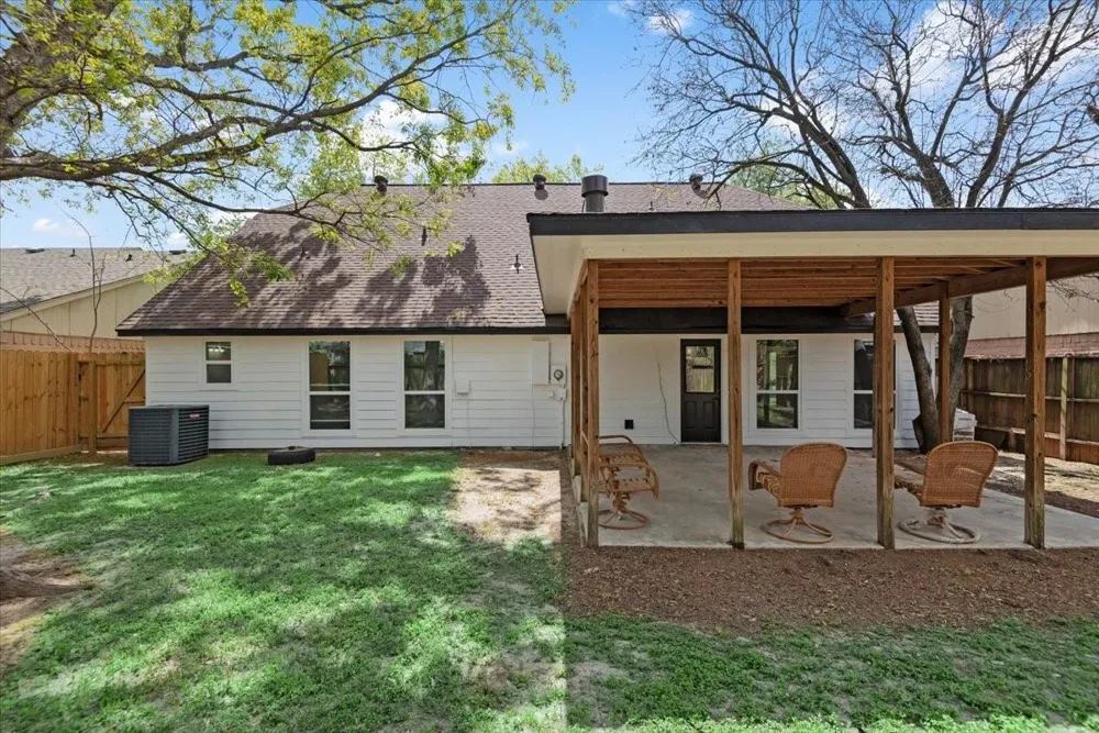 3230 Hombly Road Houston, TX 77066