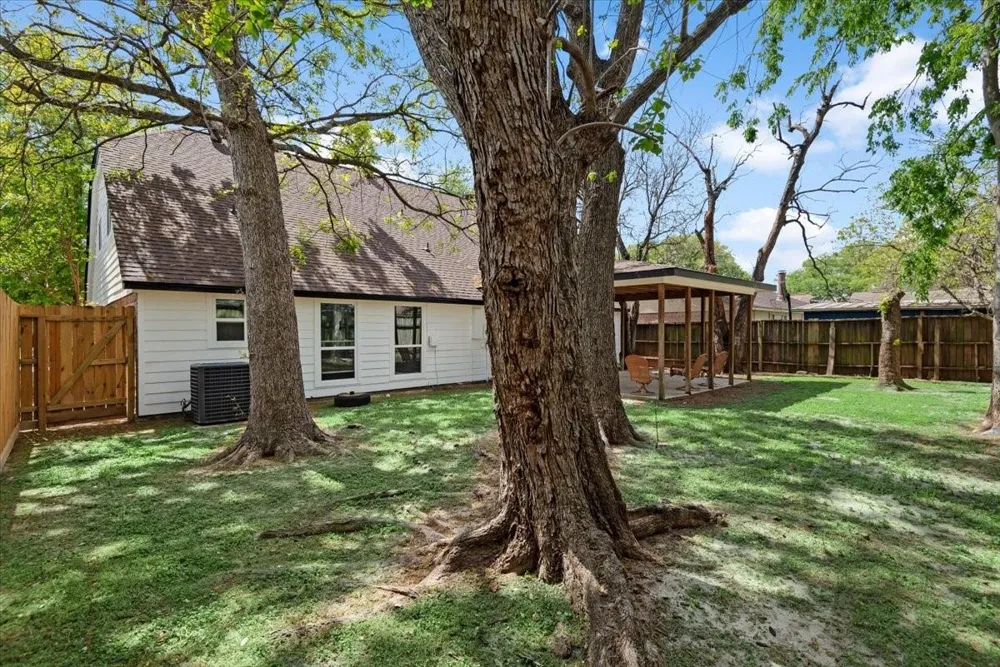 3230 Hombly Road Houston, TX 77066