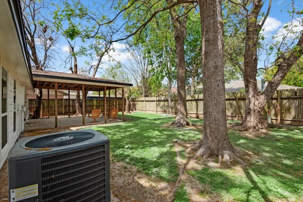 3230 Hombly Road Houston, TX 77066