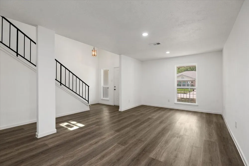 3230 Hombly Road Houston, TX 77066
