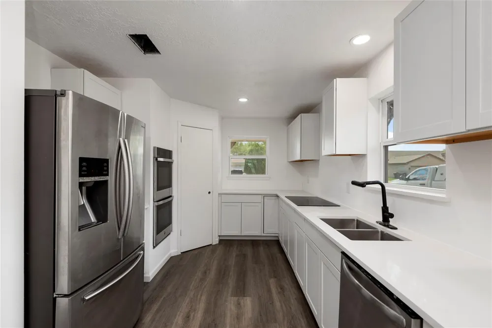 3230 Hombly Road Houston, TX 77066