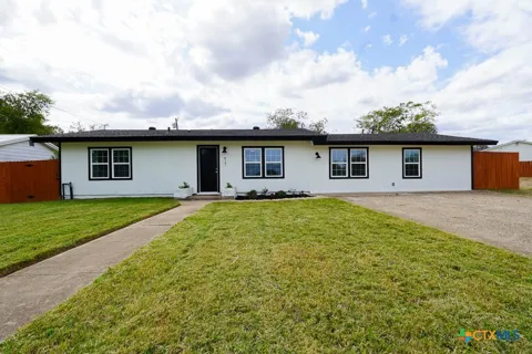 913 Hander Lane