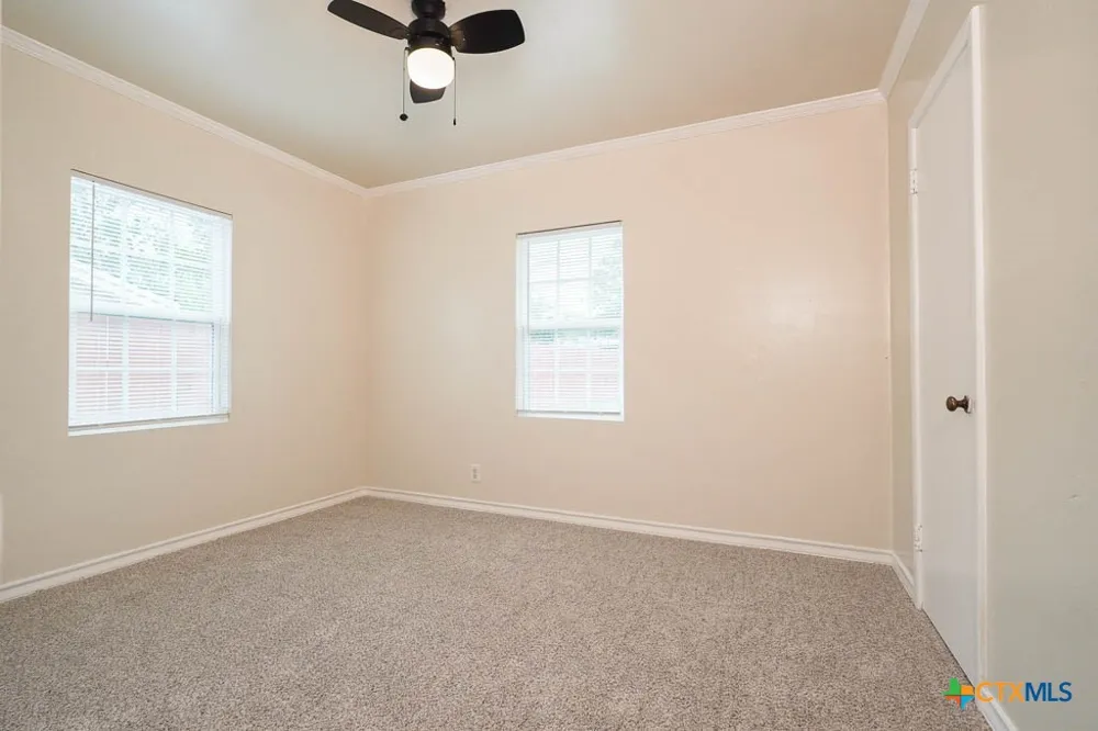 913 Hander Lane Belton, TX 76513