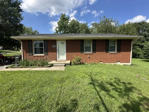 1412 Honeysuckle Dr