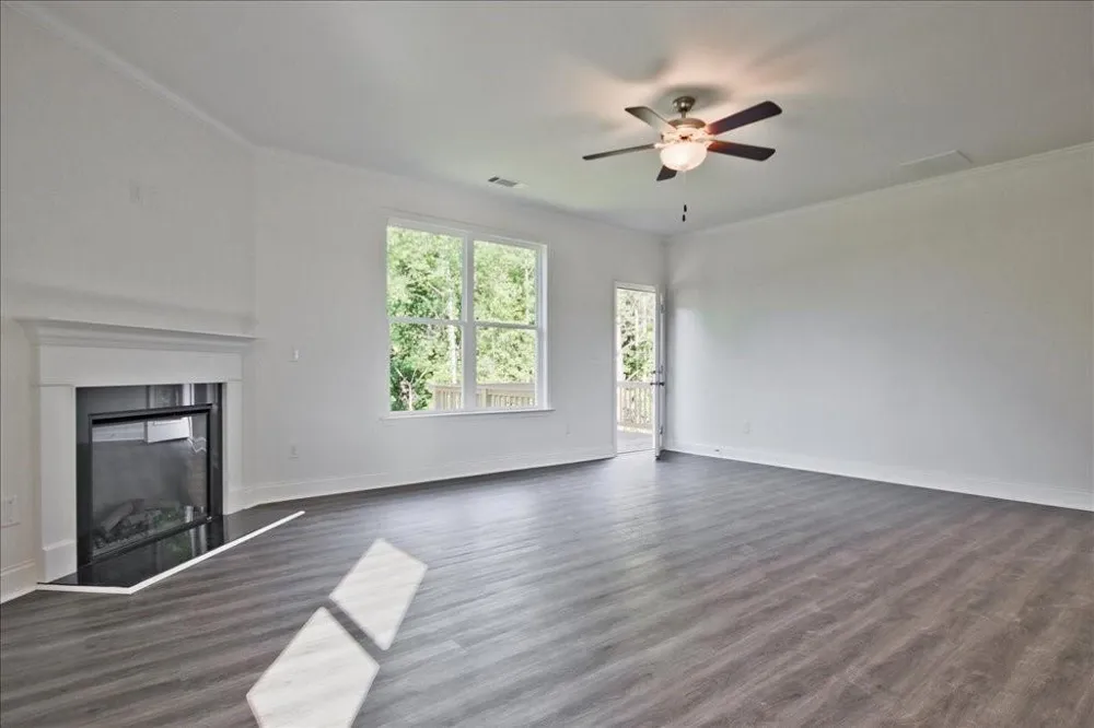 5956 Spring Way Stonecrest, GA 30038