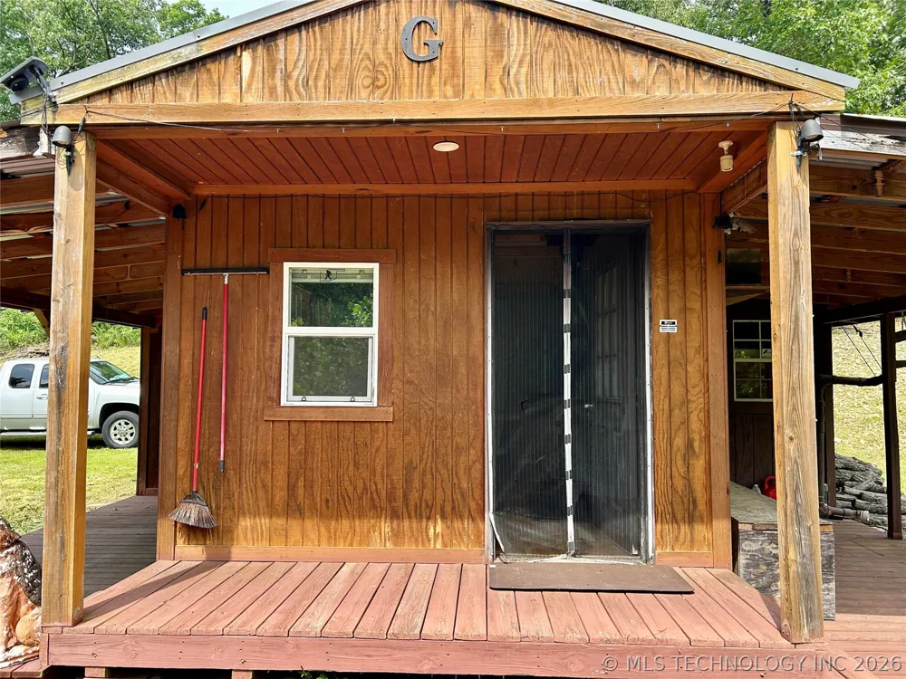 463501 E 820 ROAD Stilwell, OK 74960