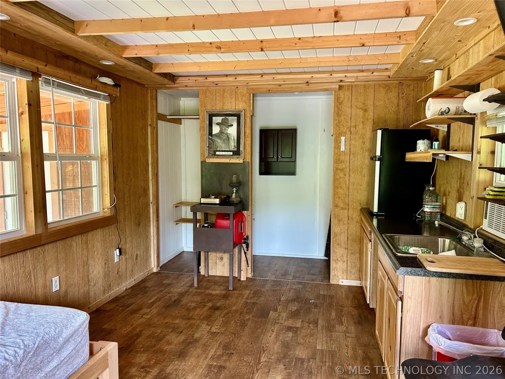 463501 E 820 ROAD Stilwell, OK 74960