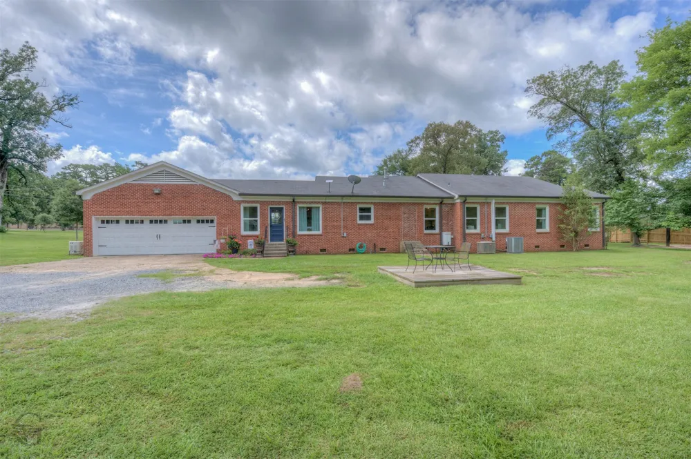 3065 Highway 155 Coushatta, LA 71019