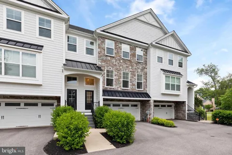 4113 ADDISON COURT