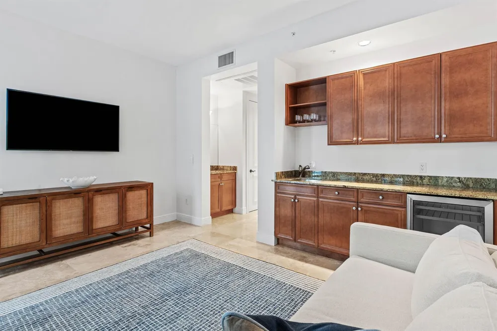 110 Gleason Street #203 Delray Beach, FL 33483