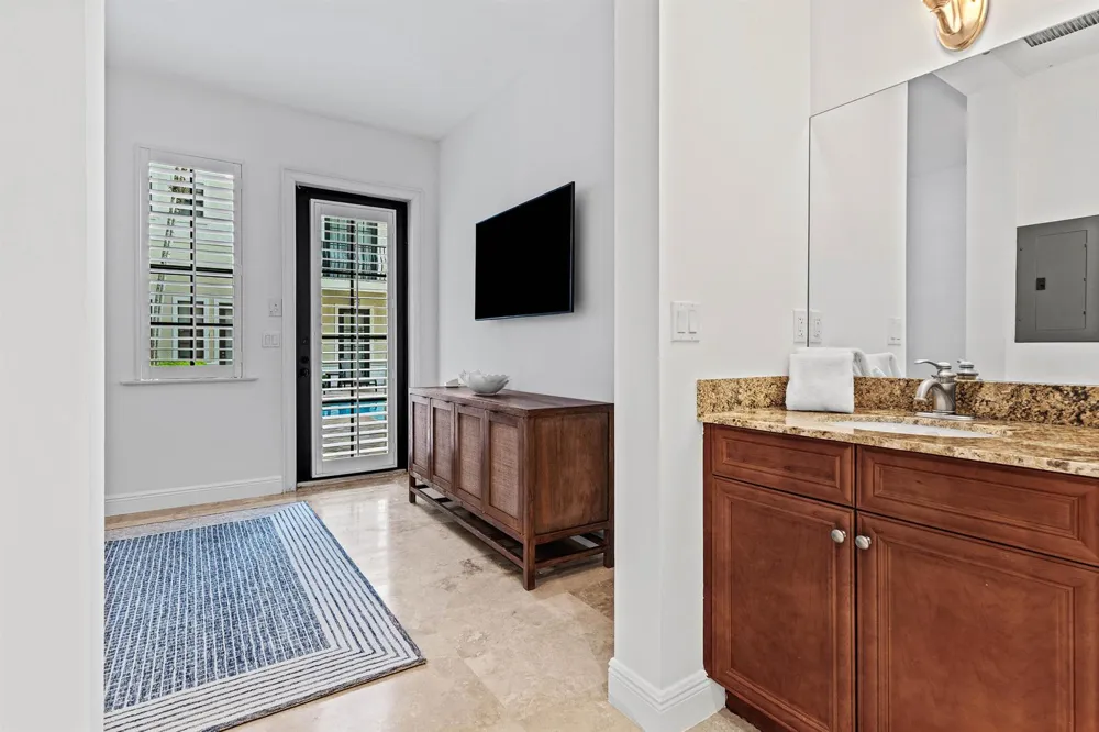 110 Gleason Street #203 Delray Beach, FL 33483