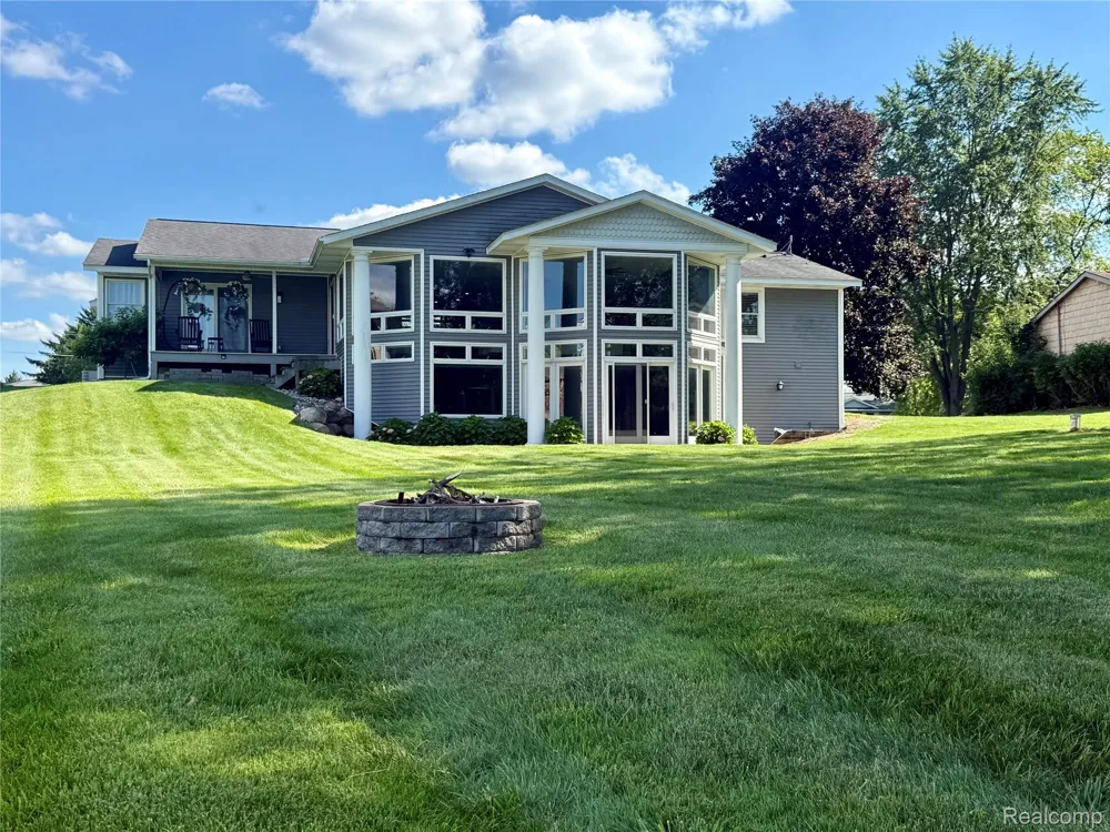 3780 Lake Lapeer Drive Elba Township, MI 48455