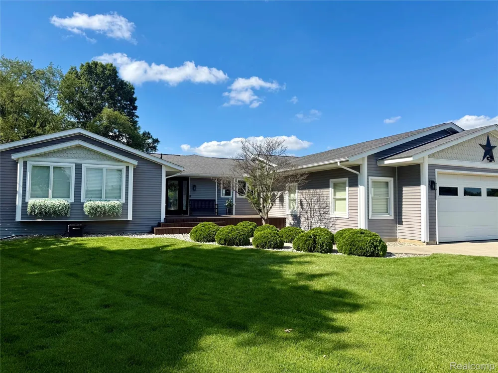 3780 Lake Lapeer Drive Elba Township, MI 48455
