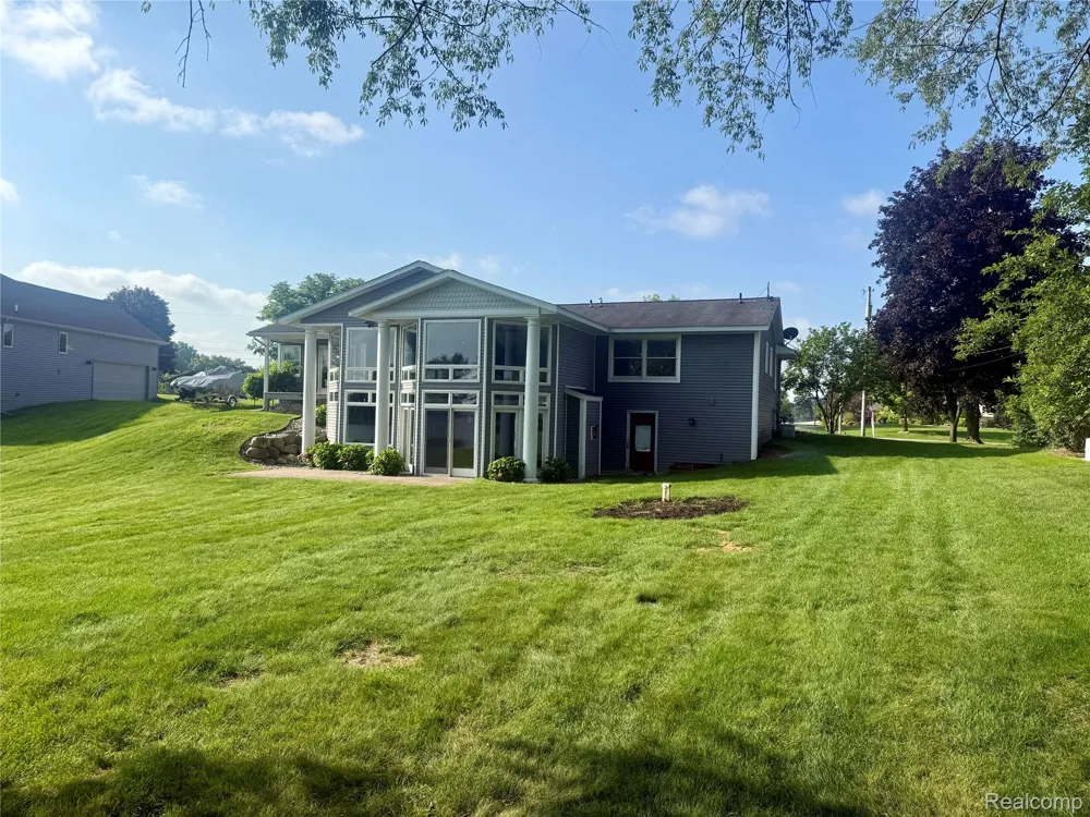 3780 Lake Lapeer Drive Elba Township, MI 48455