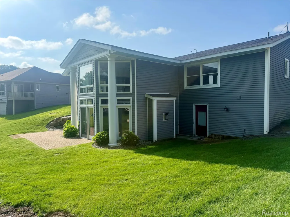 3780 Lake Lapeer Drive Elba Township, MI 48455