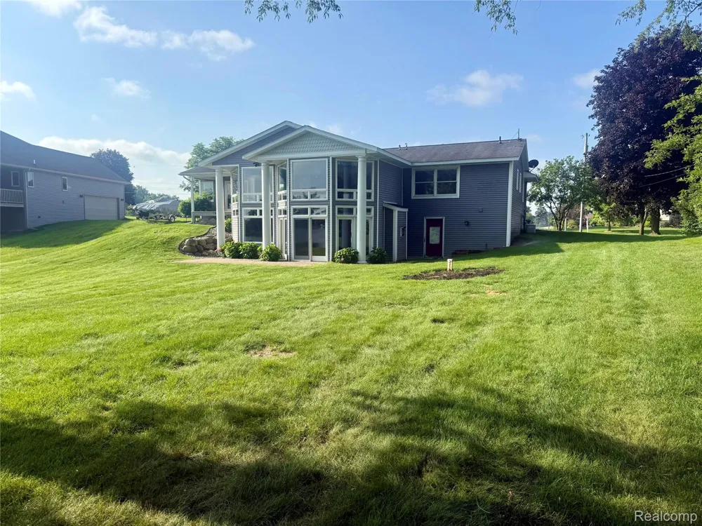 3780 Lake Lapeer Drive Elba Township, MI 48455