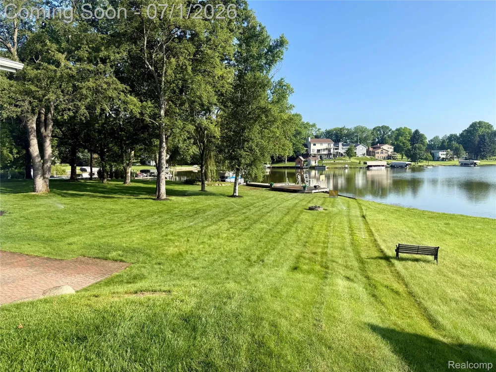 3780 Lake Lapeer Drive Elba Township, MI 48455