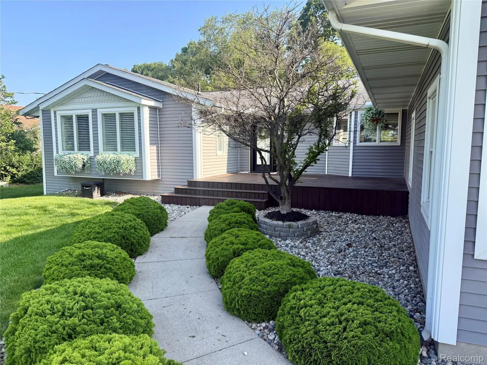 3780 Lake Lapeer Drive Elba Township, MI 48455