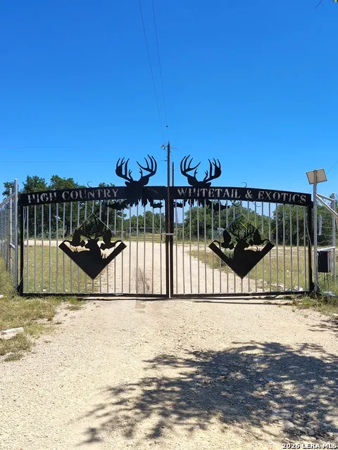 988 S D 71600 Rocksprings, TX 78880