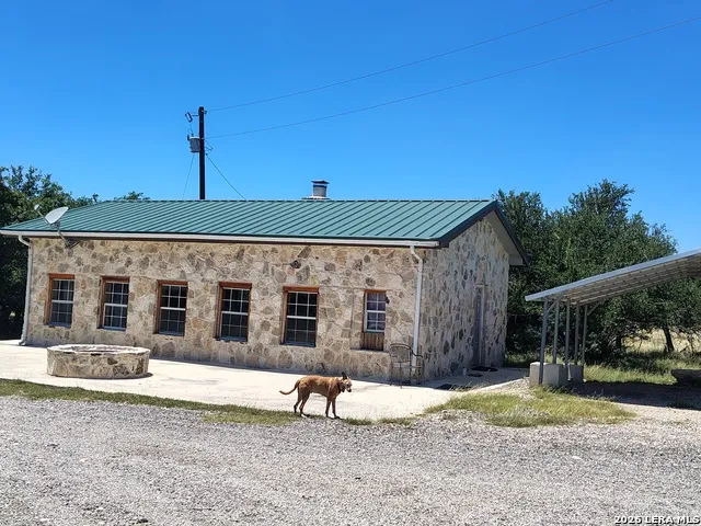 988 S D 71600 Rocksprings, TX 78880