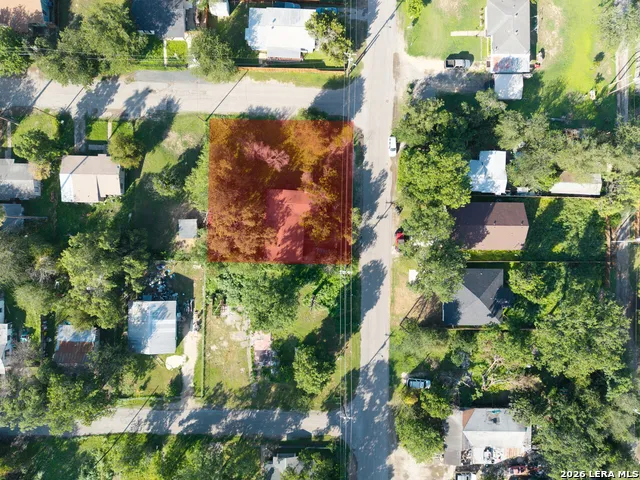 704 CARGILE ST Uvalde, TX 78801