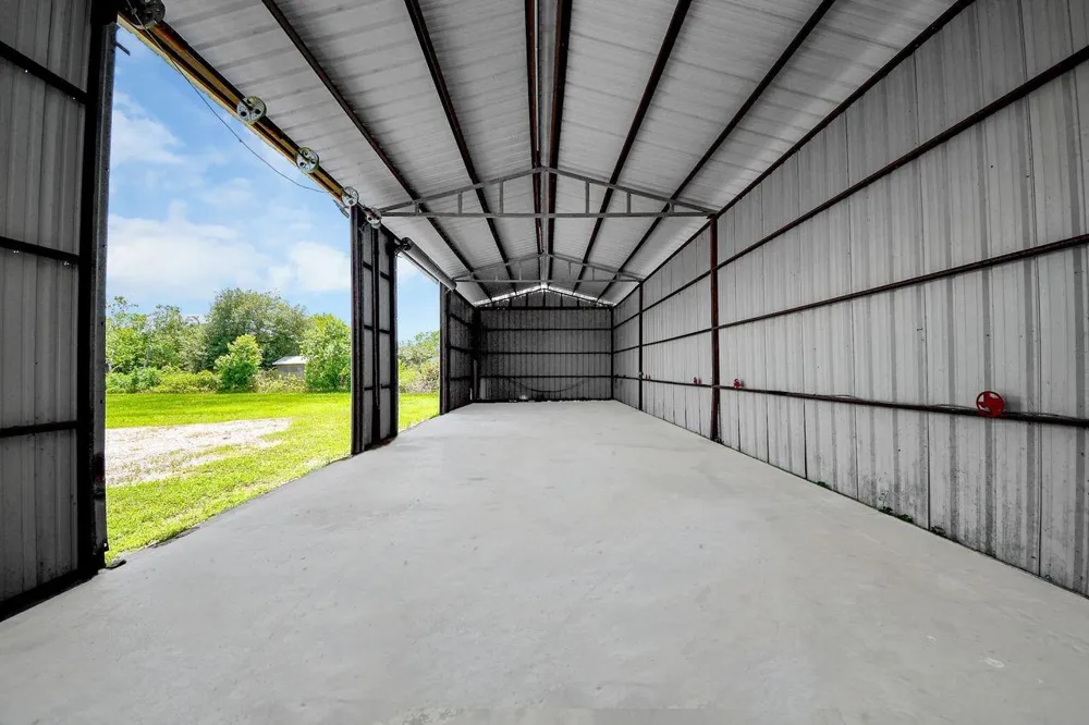 5793 Pearson Road Santa Fe, TX 77517