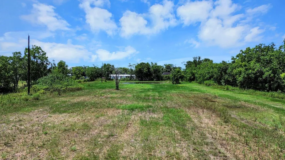 5793 Pearson Road Santa Fe, TX 77517