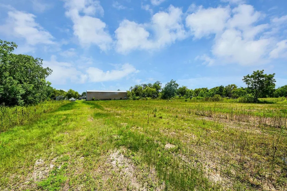 5793 Pearson Road Santa Fe, TX 77517