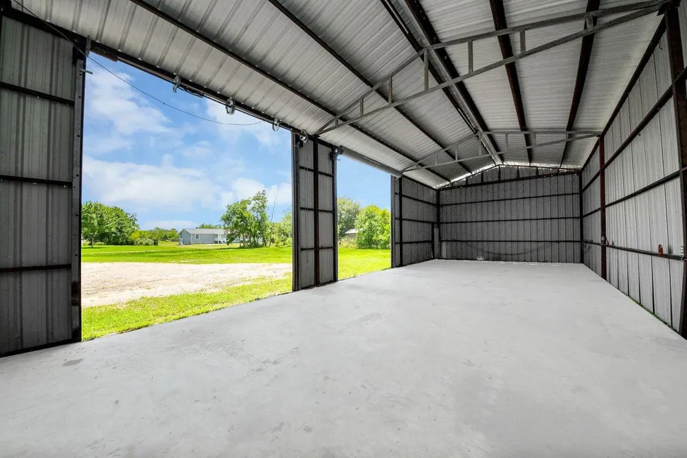 5793 Pearson Road Santa Fe, TX 77517