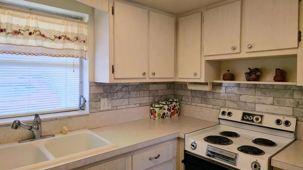 2800 Ashley Drive E #B West Palm Beach, FL 33415